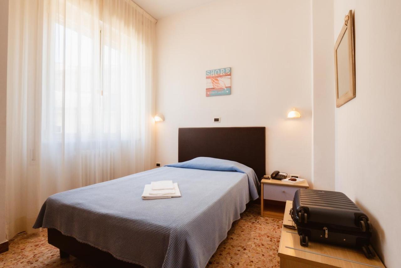Hotel Villa Del Mare Senigallia Zewnętrze zdjęcie
